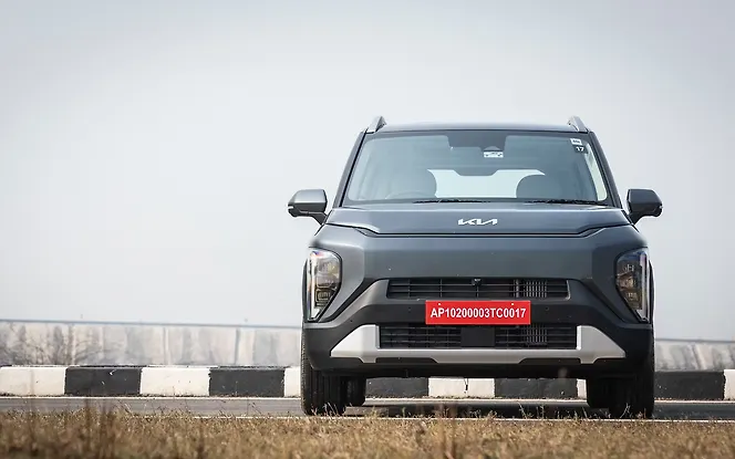 Kia Syros Front View