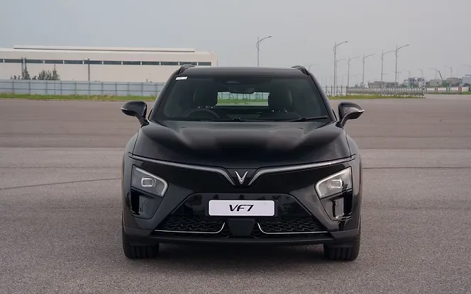 Vinfast VF 7 Front View
