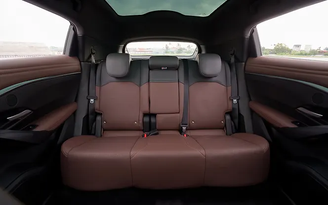 Vinfast VF 7 Rear Passenger Seats