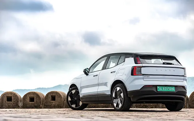 Volvo EX30 Rear Left View