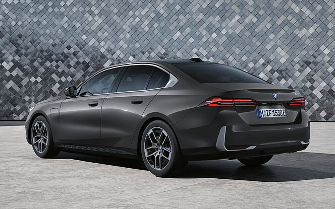 BMW New 5 Series Rear Left View