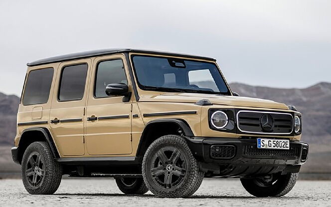 Mercedes-Benz G-Class with EQ Power Front Right View