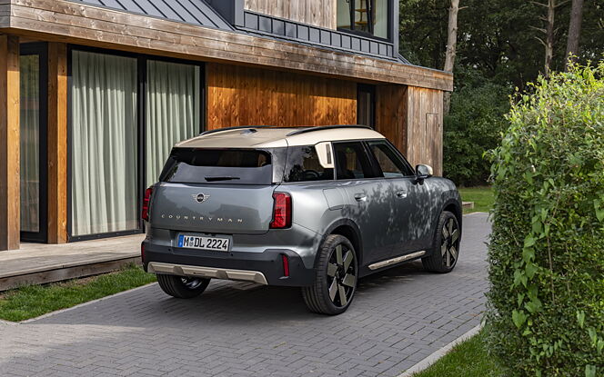 MINI Countryman Electric Rear View