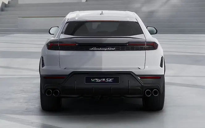 Lamborghini Urus SE Rear View