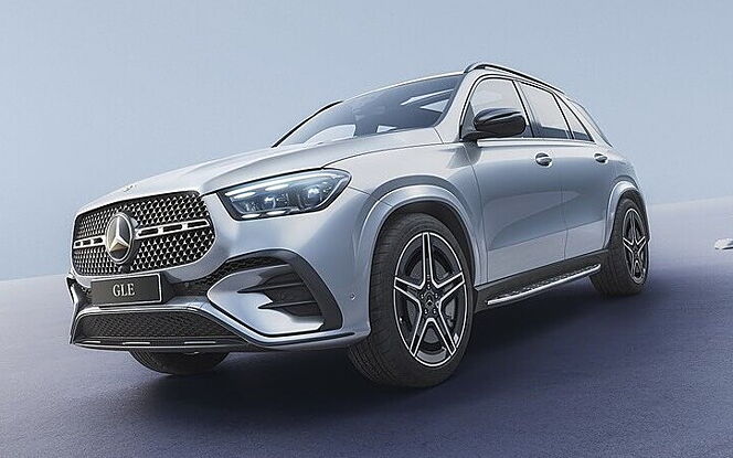 Mercedes-Benz GLE Front Left View