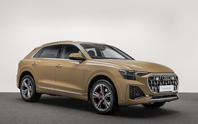 Audi Q8 Front Right View