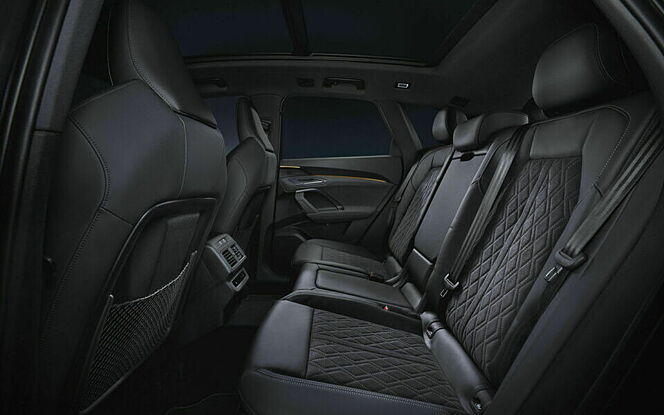 Audi New Q5 third-gen Rear Passenger Seats