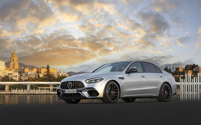 Mercedes-Benz AMG C 63 S E-Performance Front Left View