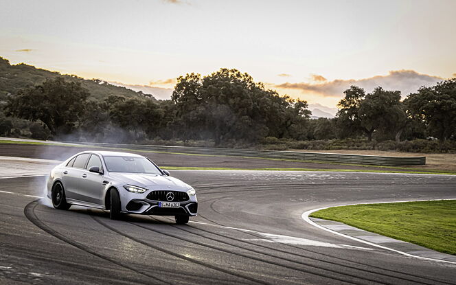 Mercedes-Benz AMG C 63 S E-Performance Front Right View