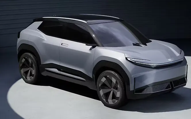 Toyota Urban Cruiser EV Front Left View