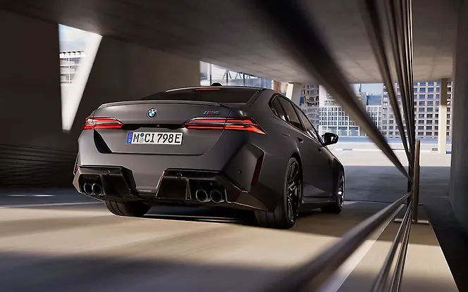 BMW M5 Right Rear View