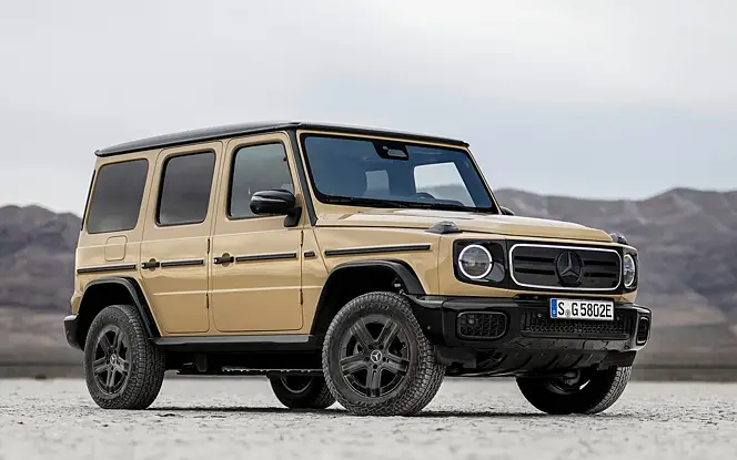 Mercedes-Benz G-Class Front Right View
