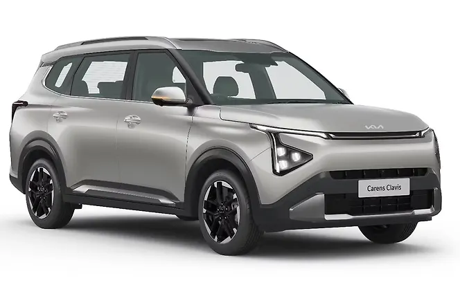 Kia Carens Clavis Front Right View
