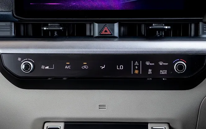 Kia Carens Clavis AC Controls