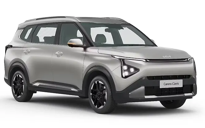 Kia Carens Clavis Front Right View Kia Carens Clavis Front Right View