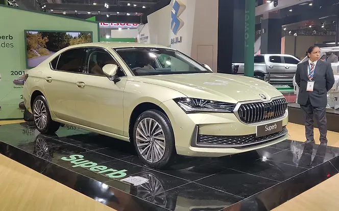 Skoda New Superb Front Right View