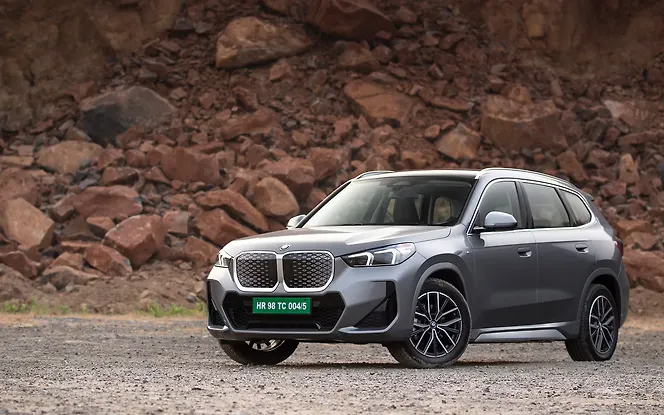 BMW iX1 LWB Front Left View BMW iX1 LWB Front Left View