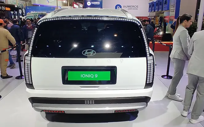 Hyundai Ioniq 9 Rear View