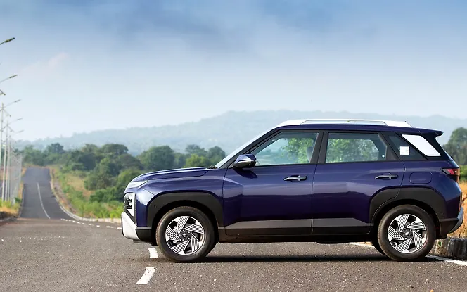 Hyundai Venue Left View