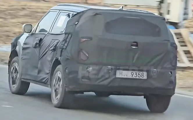 Kia New Seltos Rear Left View