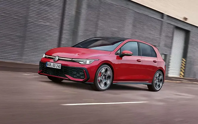 Volkswagen Golf GTI Front Left View