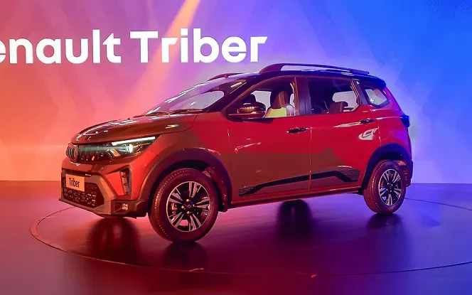 Renault Triber Front Left View