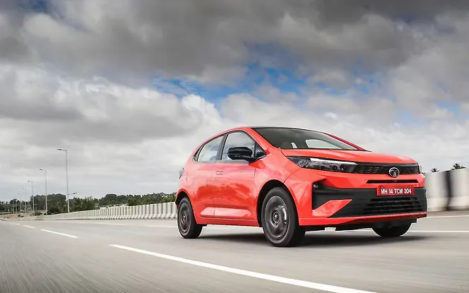 Tata Altroz Front Left View