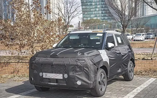 Hyundai New Venue Front Left View
