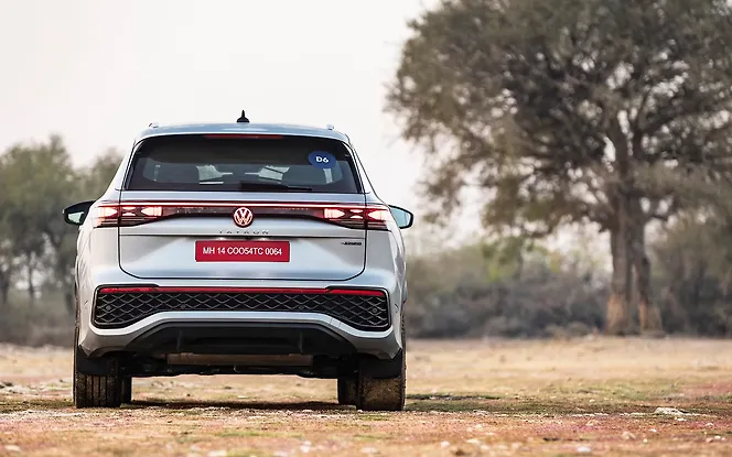 Volkswagen Tayron R-Line Rear View