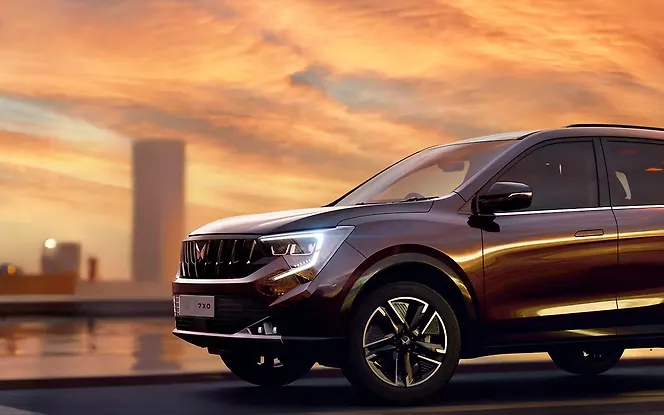 Mahindra XUV 7XO Front Left View