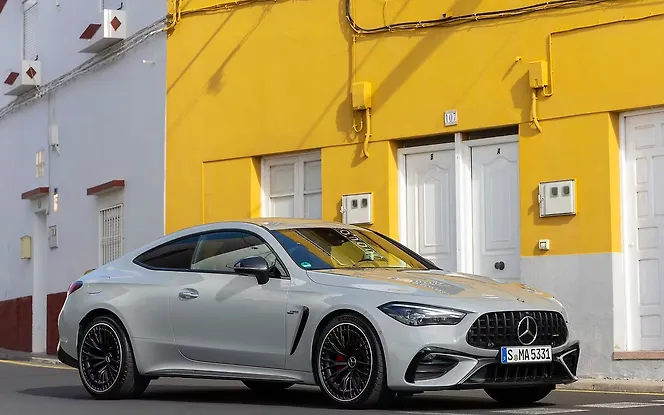 Mercedes-Benz AMG CLE 53 4Matic Plus Front Left View