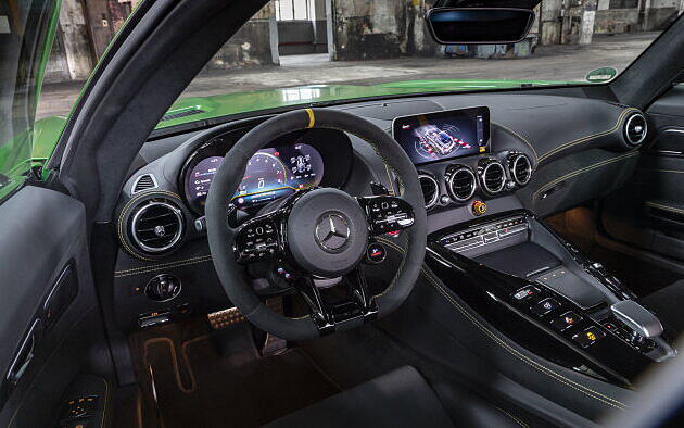 Mercedes-Benz AMG GT Steering
