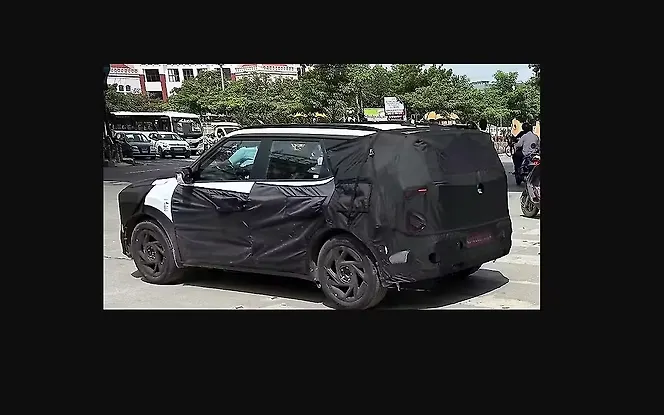 Kia New Seltos Left View