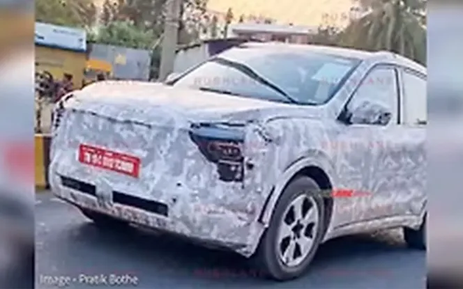 Mahindra XEV 9S Front View