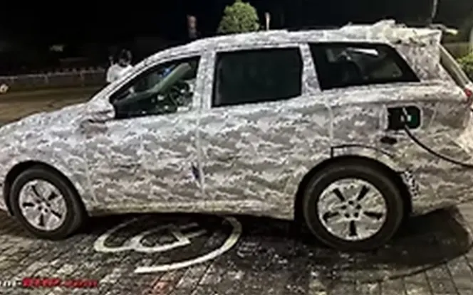 Mahindra XEV 9S Left View