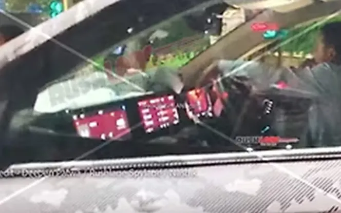 Mahindra XEV 9S Infotainment Display