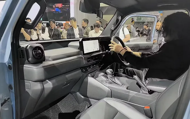 Toyota New Land Cruiser FJ
