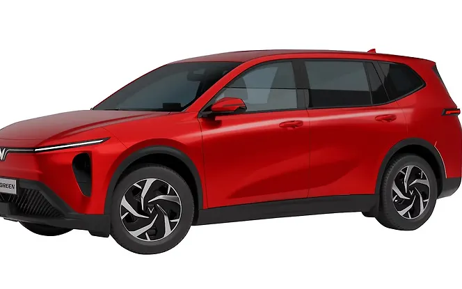 Vinfast Limo Green Front Left View Vinfast Limo Green Front Left View