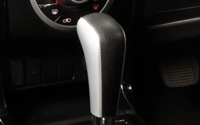 Isuzu Hi-Lander Gear Shifter