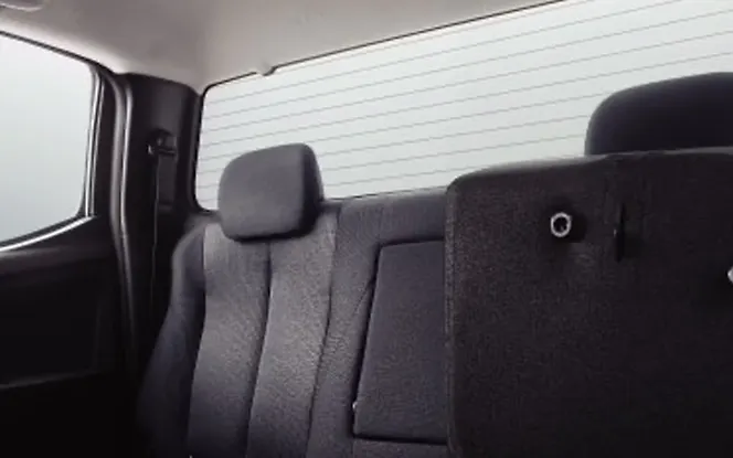Isuzu Hi-Lander Rear Passenger Seats