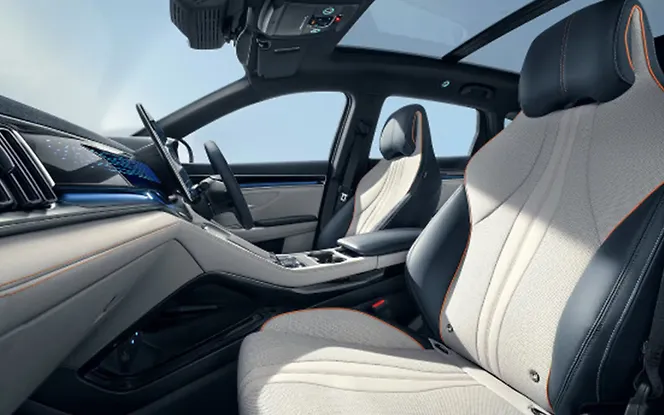 BYD Sealion 6 DM-i Front Seats