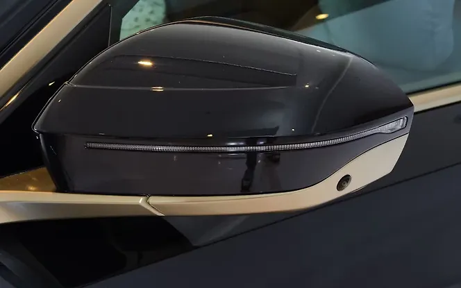 BMW i5 LWB