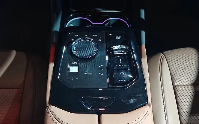 BMW i5 LWB