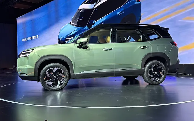 MG Hector Tomahawk EV