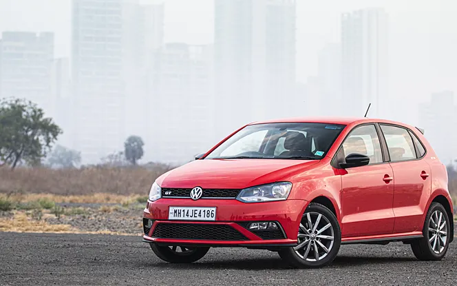 Volkswagen Polo Front Left View