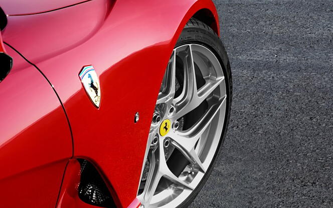 Ferrari 812 Tyre