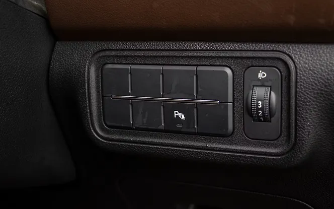 Mahindra Scorpio N Dashboard Switches