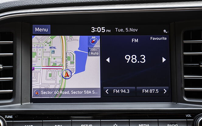 Hyundai Elantra Infotainment Display