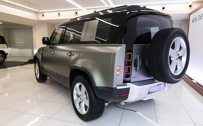 Land Rover Defender [2020-2021] Rear Left View