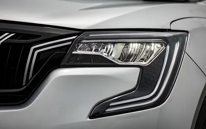 Mahindra XUV700 Turn Indicators